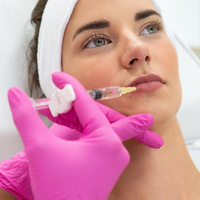 LIP SHAPING TECHNIQUES WITH HYALURONIC ACID, MASTERCLASS